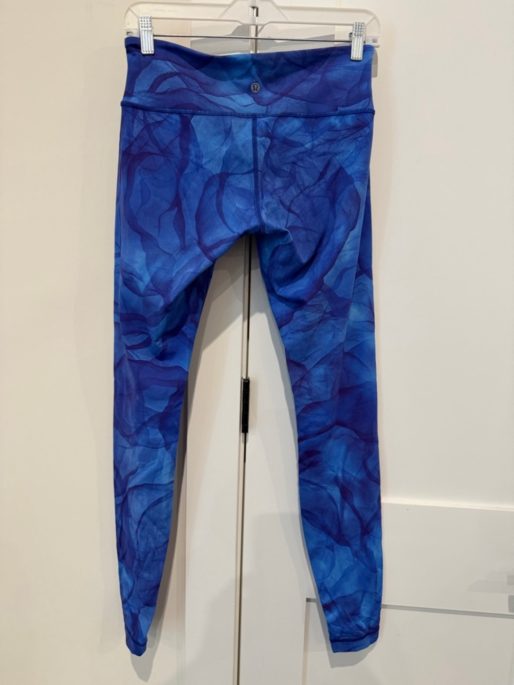 Lululemon Leggings in Midnight Tulle Multi Size 6 EUC Athleisure Yoga Athletic - Picture 5 of 10